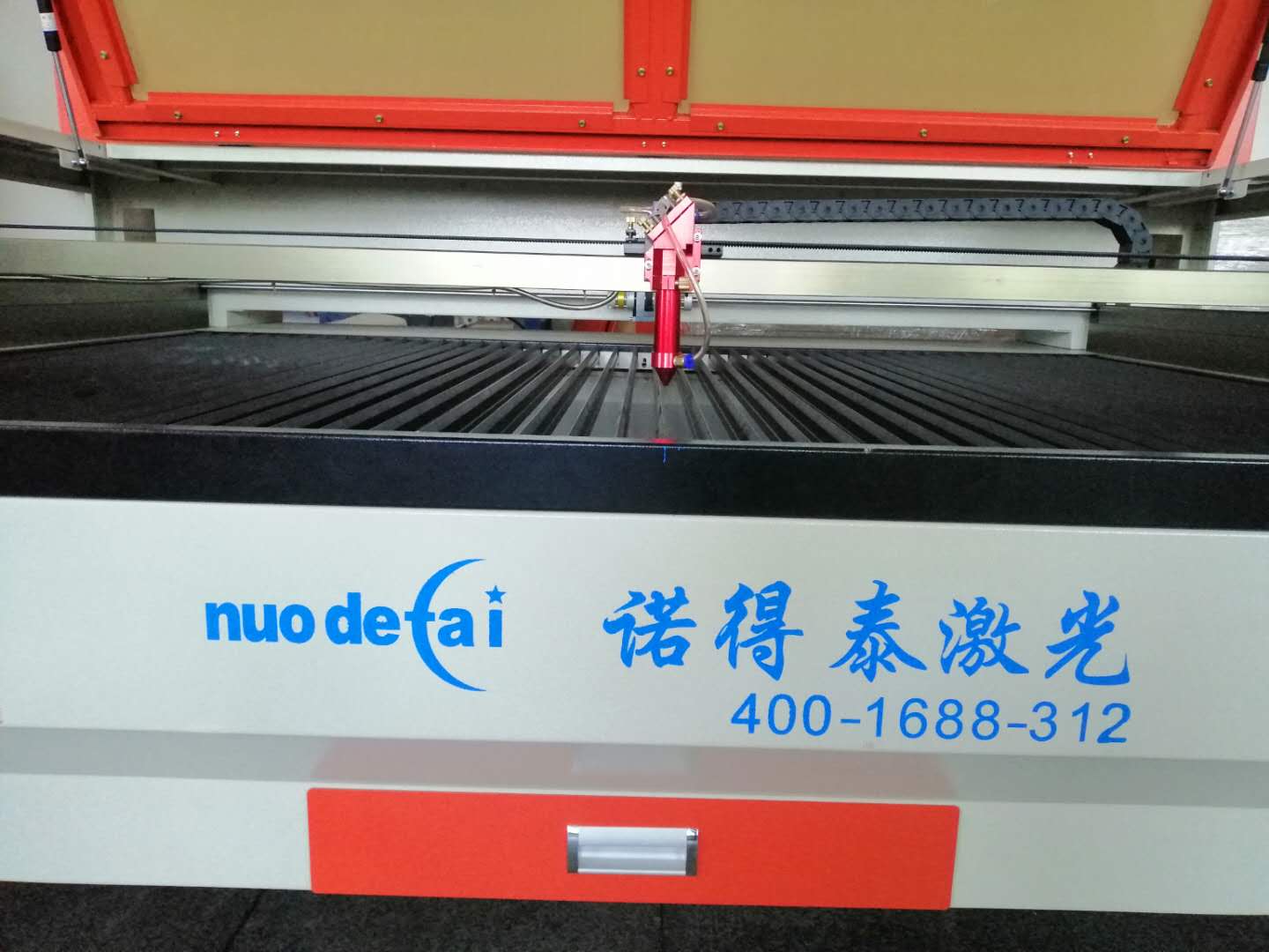 諾得泰布料激光切割機(jī)，廠家供應(yīng)減少差價(jià)！
