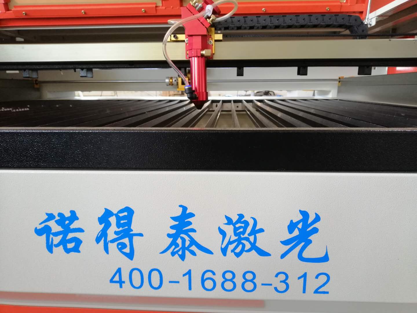 皮革裁剪加工你有沒有試過激光切割機，說不定有意外驚喜！